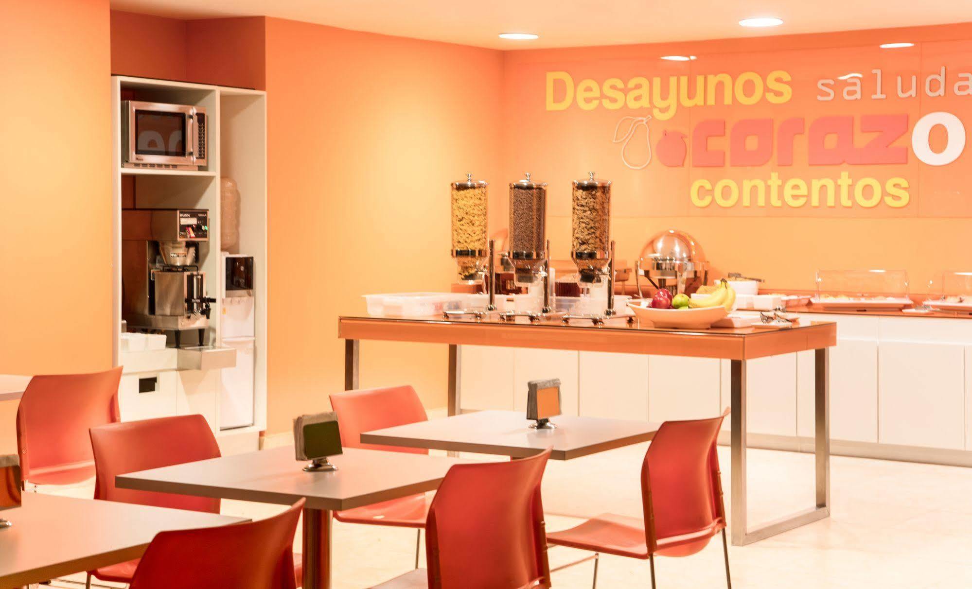 فندق One Guadalajara Expo المظهر الخارجي الصورة